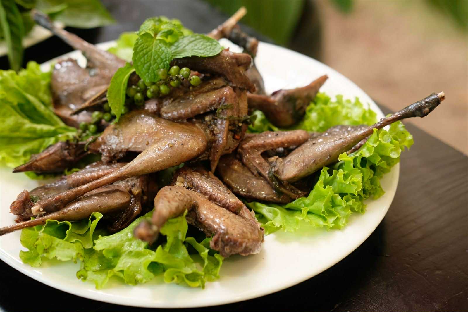 Chim Sâm Sen Nướng – Đặc Sản Tại Nhà Hàng Thứ Cò, 52 Lê Công Thanh, Phủ Lý, Hà Nam