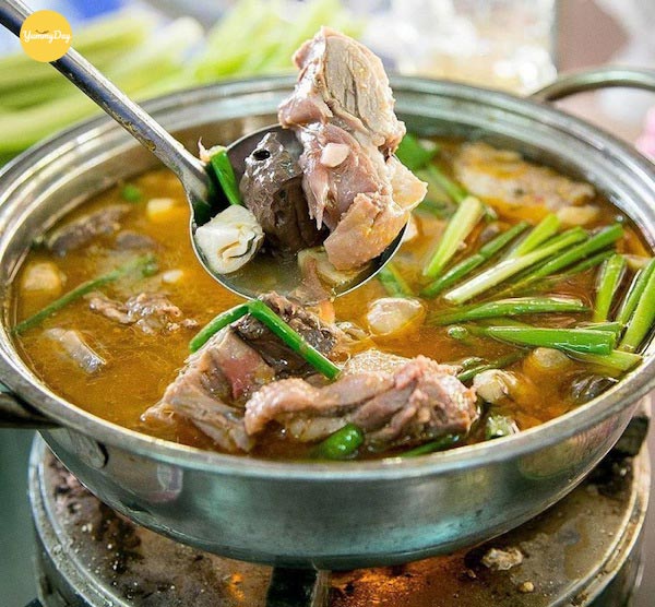 Vịt Trời Om Sấu Tại Nhà Hàng Thứ Cò 52 Lê Công Thanh