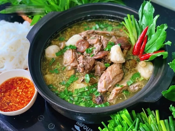 Vịt Trời Om Sấu Tại Nhà Hàng Thứ Cò 52 Lê Công Thanh